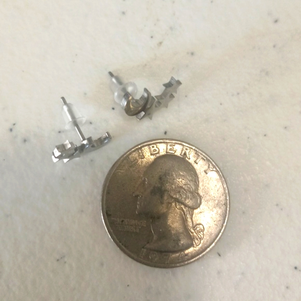 NEW 🌙🌠Tiny hypoallergenic studs sun moon stars celestial pierced earrings - Picture 6 of 6